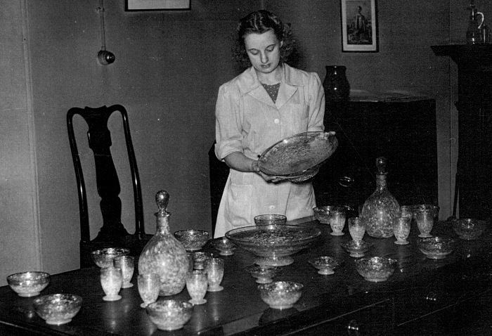 Monart Glass Wedding Set 1947